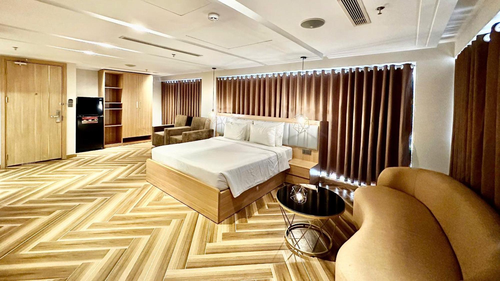 Adela Boutique - Gần Biển 4*