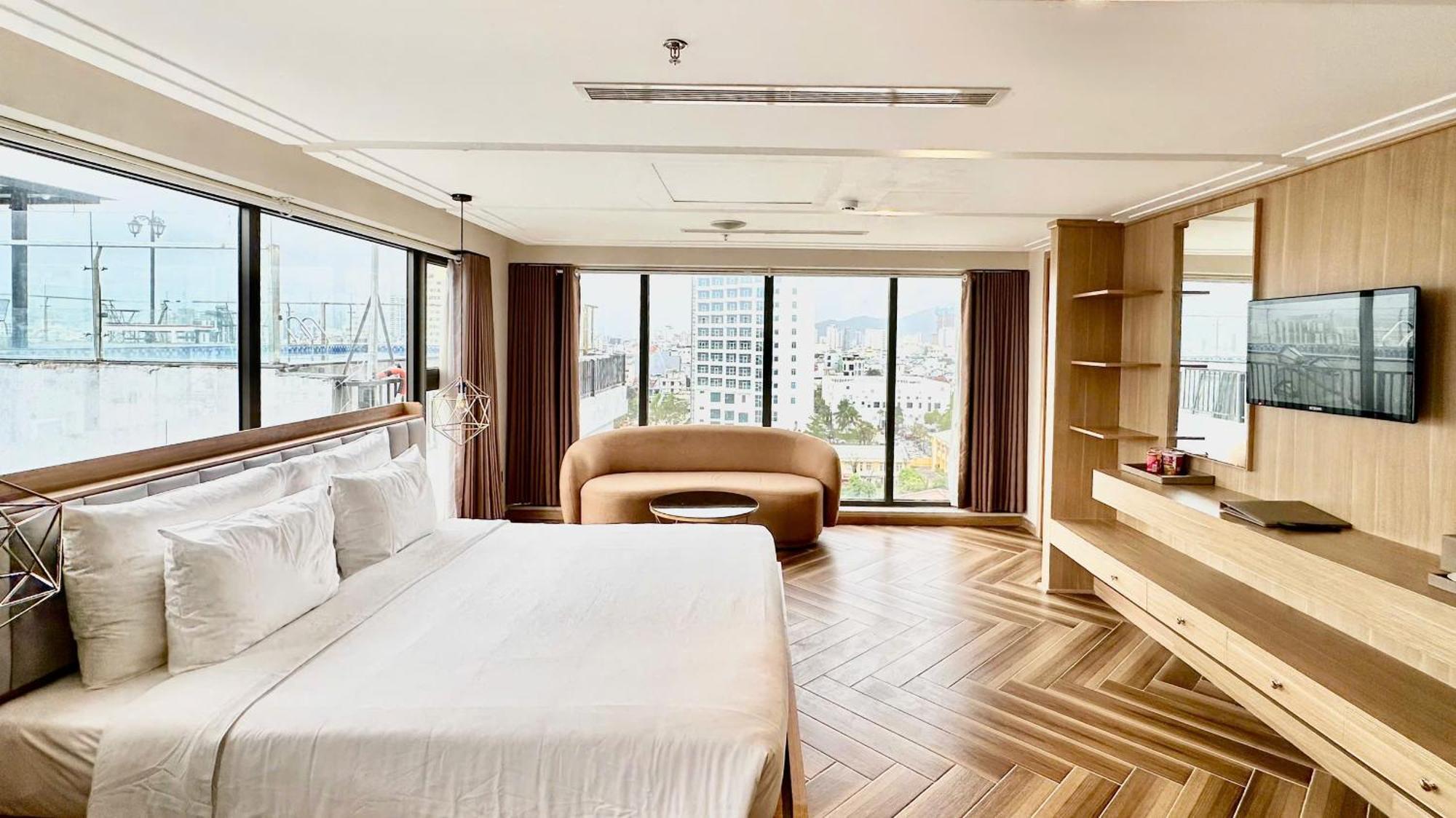 Adela Boutique - Gần Biển Đà Nẵng